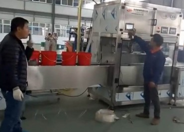中桶潤滑油灌裝調試